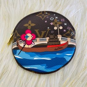 Louis Vuitton round coin purse - Limited Edition